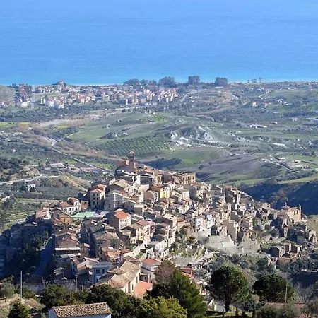 Bilocale Immerso Nel Borgo Con Vista Mare E Monti *